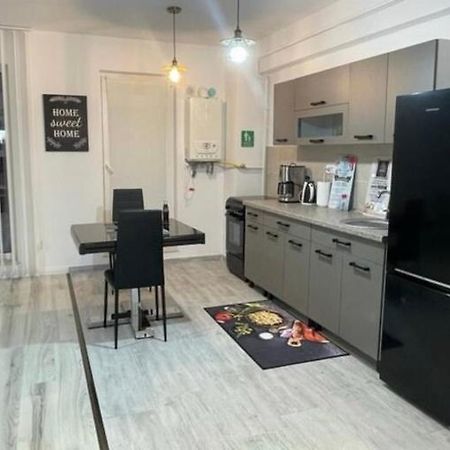 Apartament Intr-O Zona Rezidentiala Linistita 이아시 외부 사진