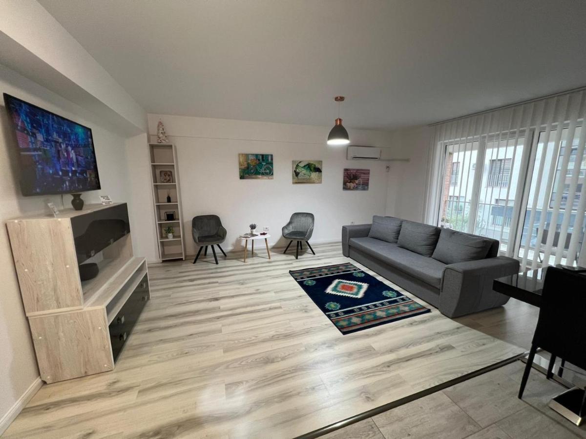 Chic Apartament Complex Inamstro 이아시 외부 사진