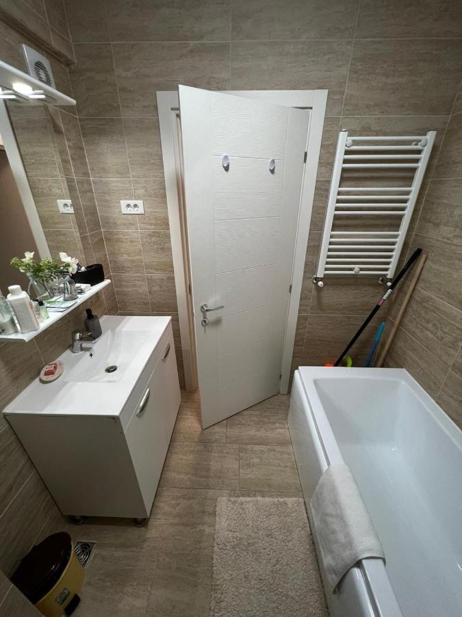 Chic Apartament Complex Inamstro 이아시 외부 사진